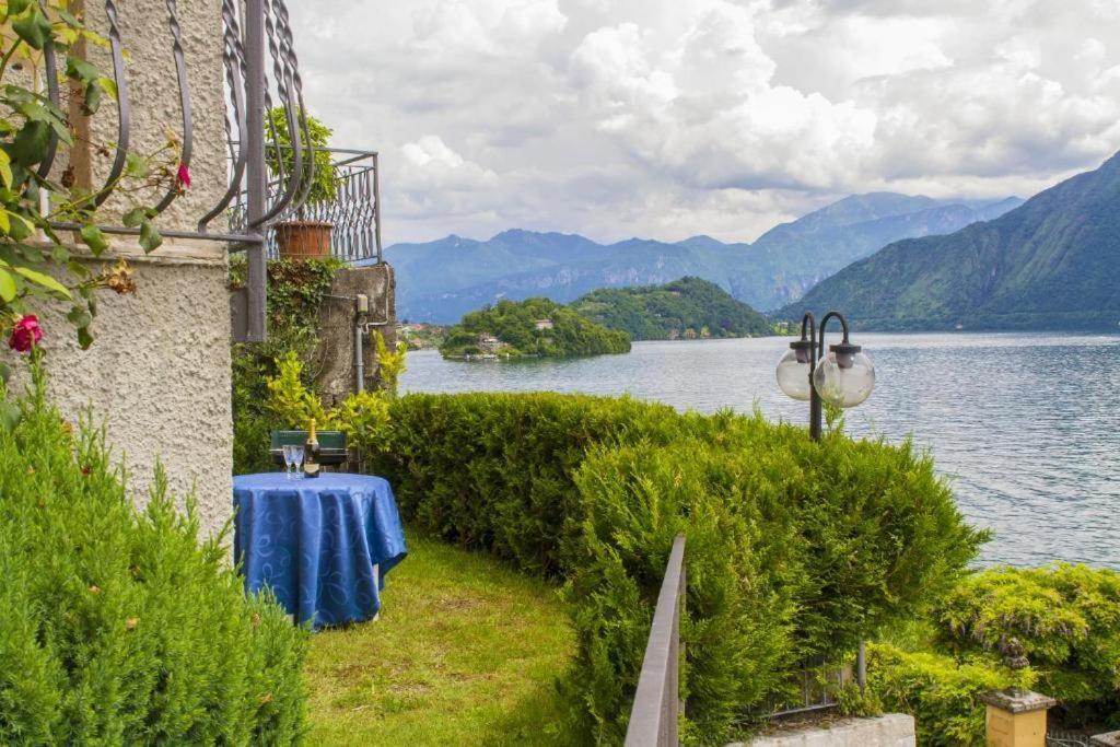 Apartment With Lake View サーラ・コマチーナ エクステリア 写真